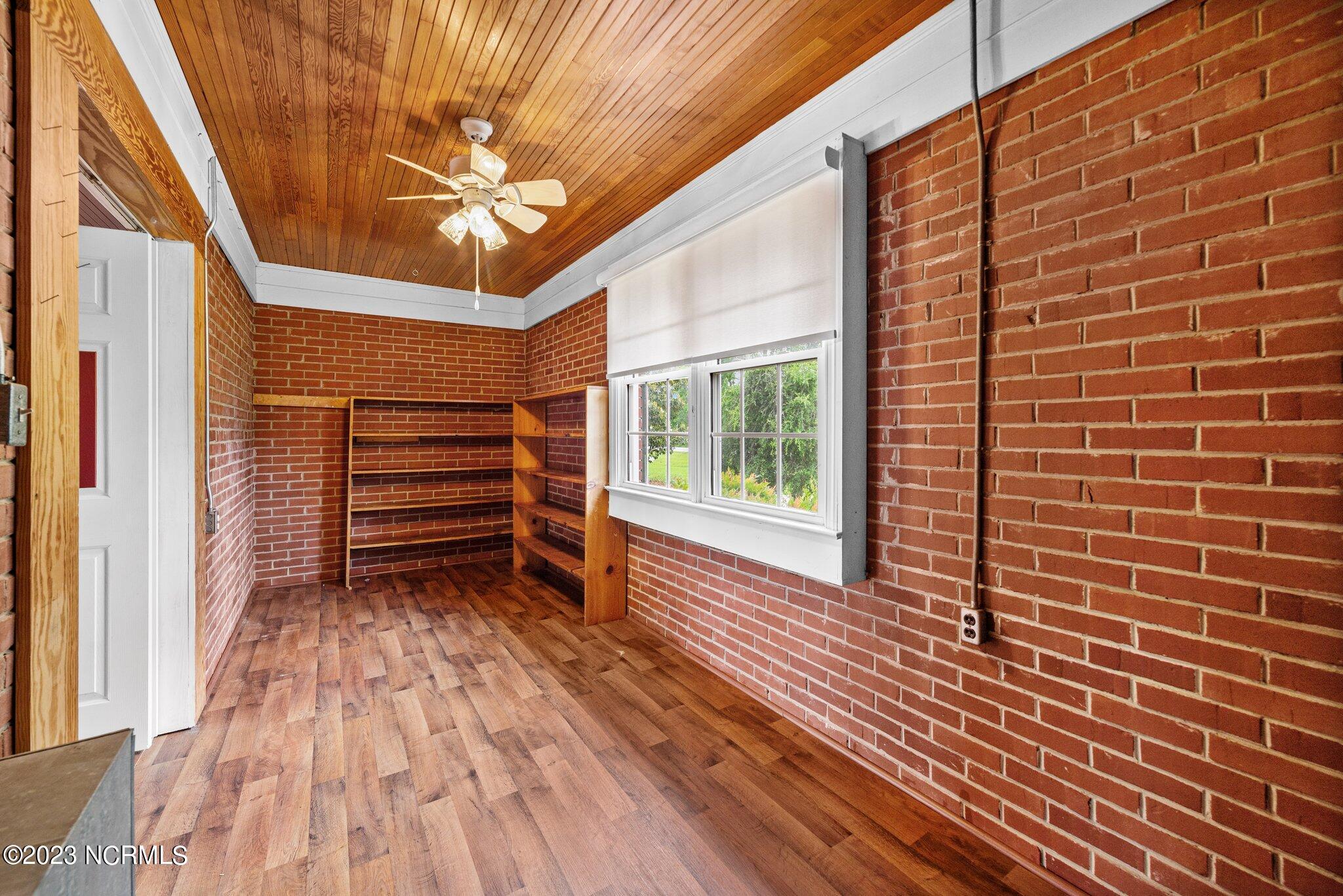 2499 Airport Road Kinston, NC 28504 - Photo 35 of 54 35-web-or-mls-DSC_2922