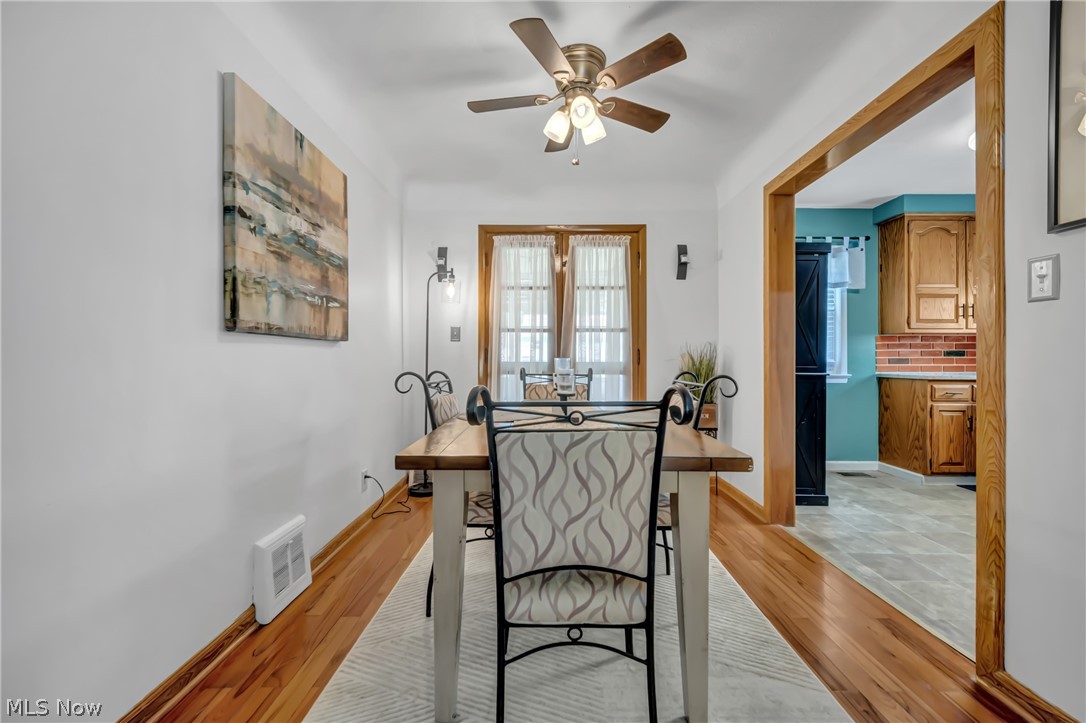 1383 Beaconfield Road Cleveland, OH 44124 - Photo 5 of 31 Gallery Image 5