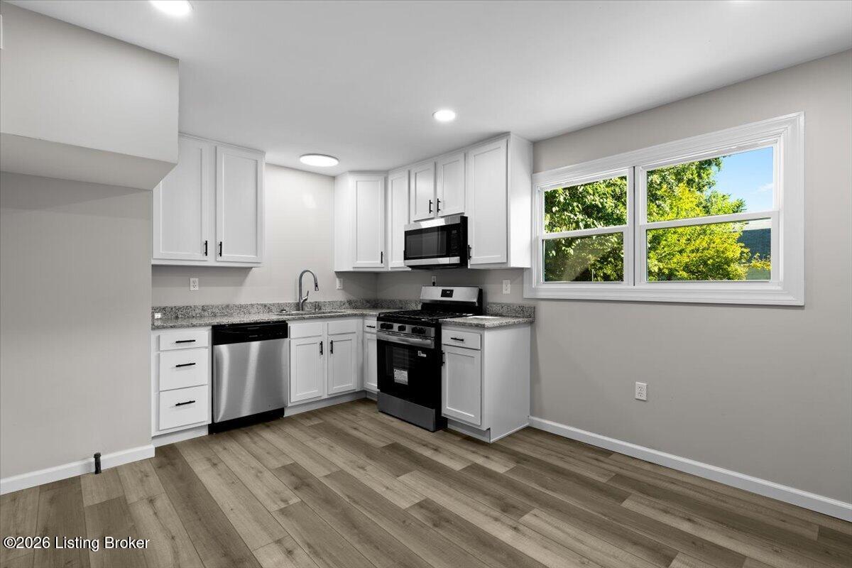 6707 Pendleton Road Louisville, KY 40272 - Photo 9 of 35 09-DSC05670