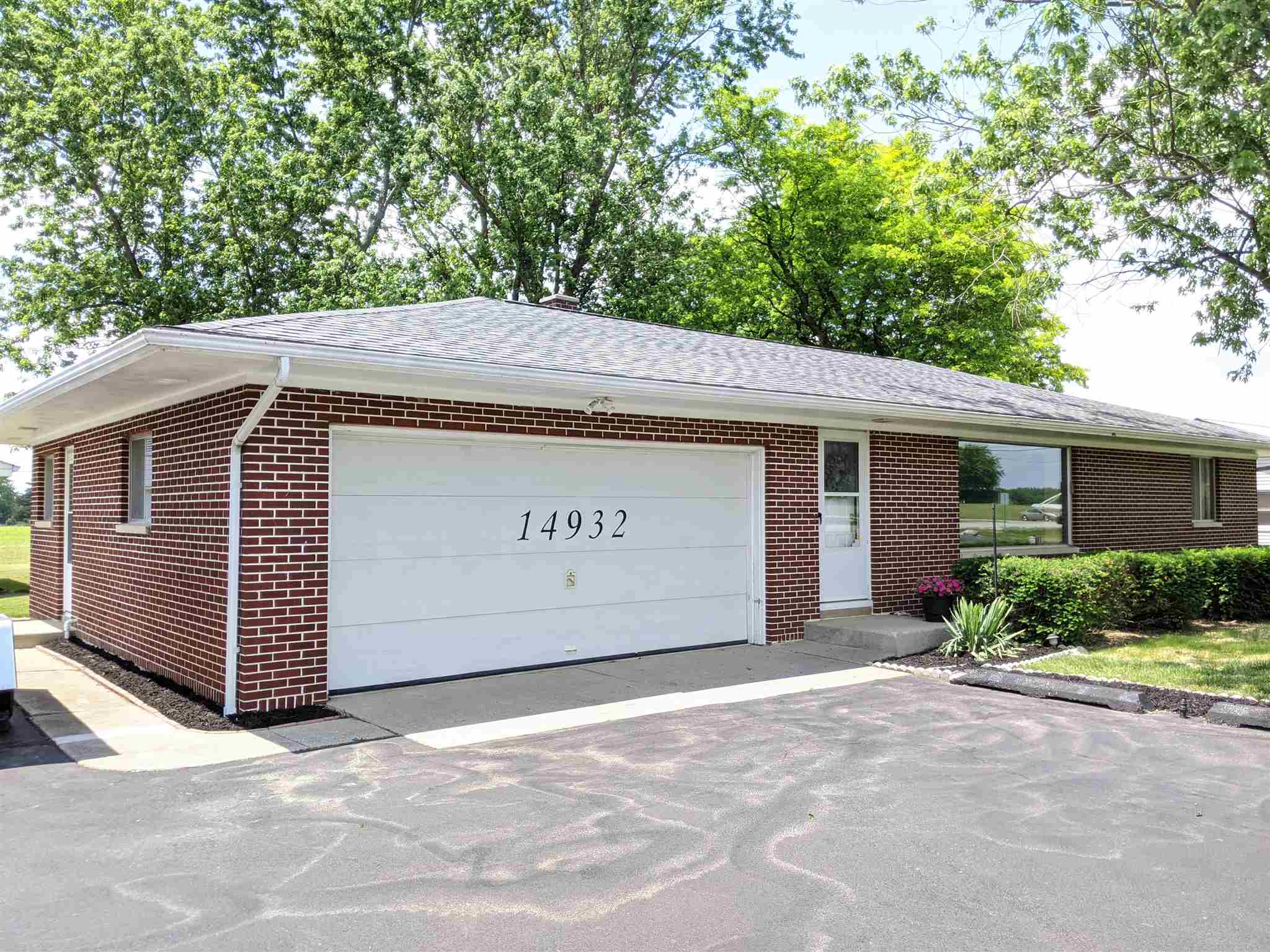 14932 Bluffton Road Yoder, IN 46798 - Photo 1 of 31