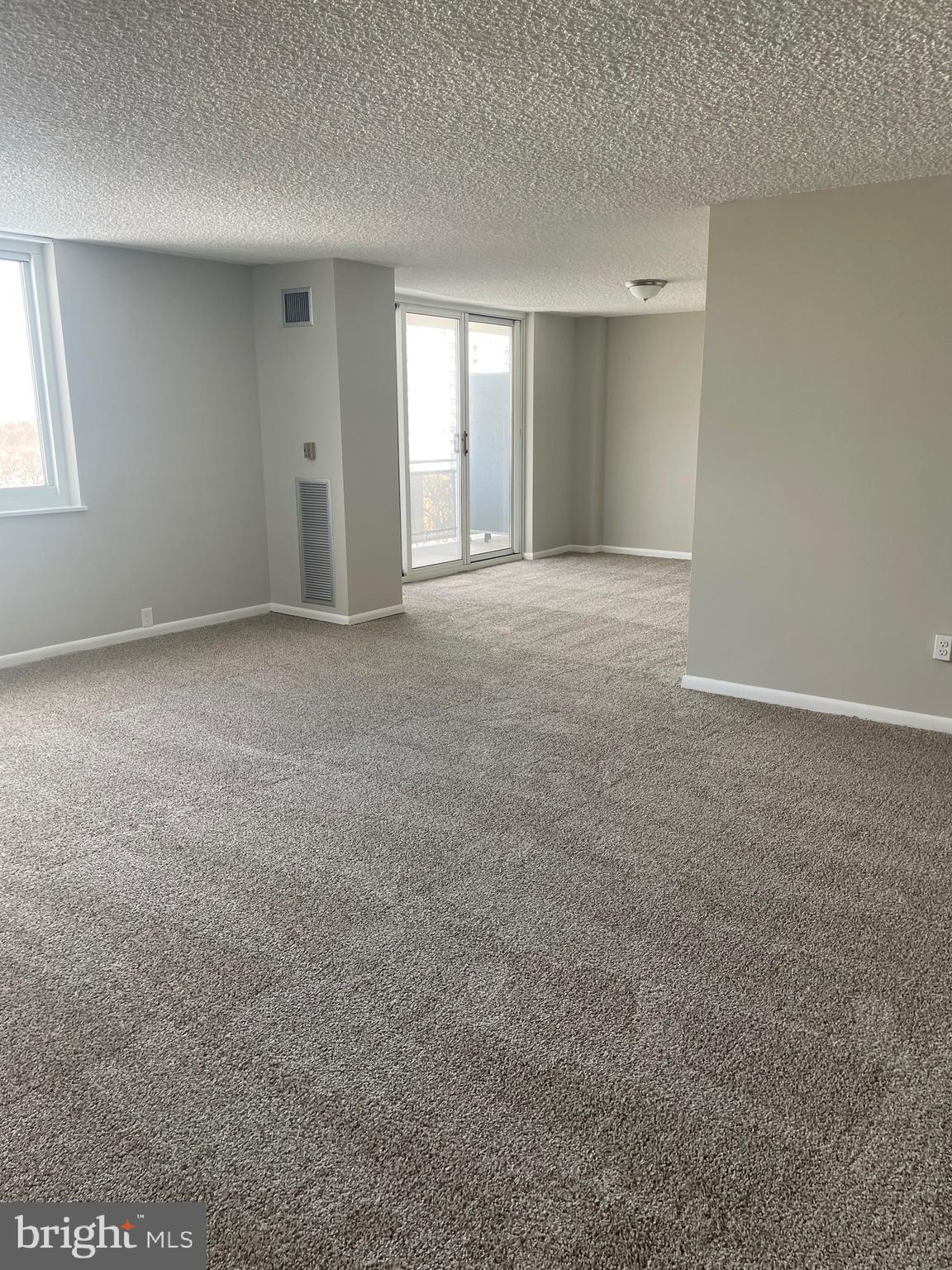1840 Frontage Road, Unit 1103 Cherry Hill, NJ 08034 - Photo 5 of 23 Living Room