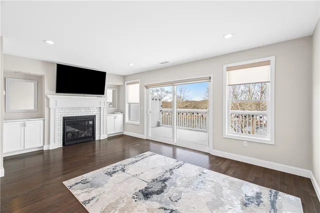 $589,999 | 3800 Post Road, Unit 4, Warwick, RI 02886