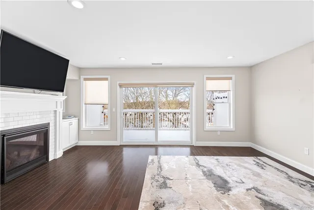 $589,999 | 3800 Post Road, Unit 4, Warwick, RI 02886