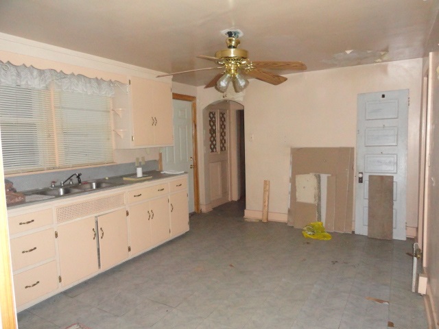 520 Lavina Street Fort Wayne, IN 46802 - Photo 5 of 12