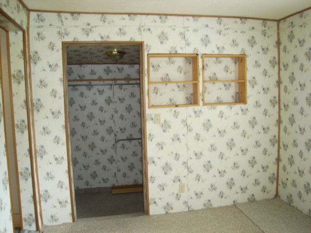 520 Lavina Street Fort Wayne, IN 46802 - Photo 9 of 12