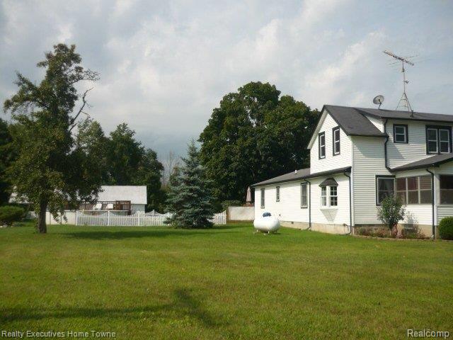 12842 Yale Road Yale, MI 48097 - Photo 2 of 27 P1210727.JPG