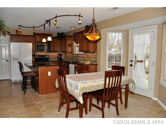 508 Haley Court Fort Mill, SC 29708 - Photo 7 of 16