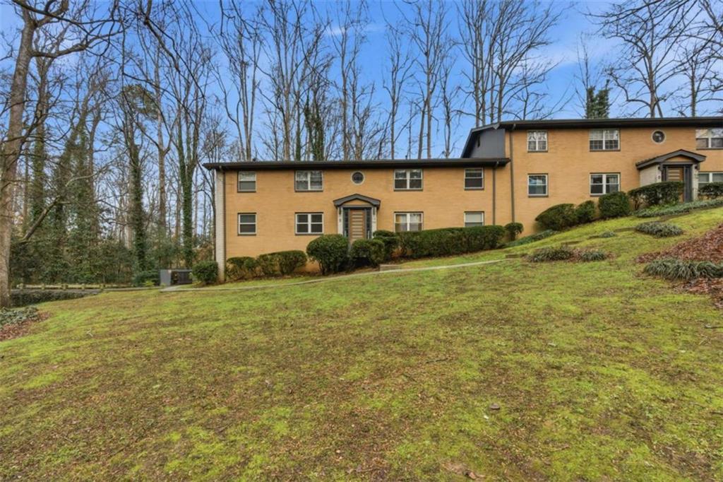 1010 Scott Boulevard, Unit B1 Decatur, GA 30030 - Photo 16 of 20 a view of a house with backyard and garden