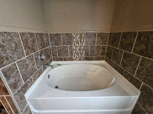 $2,300 | 10633 Cyrus Drive, Indianapolis, IN 46231