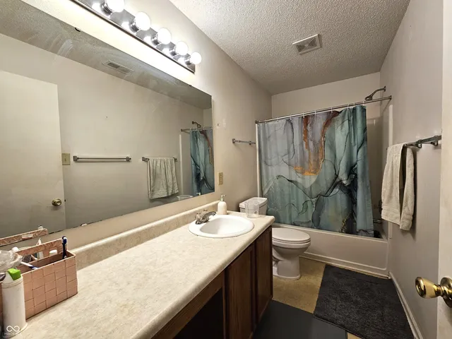 $2,300 | 10633 Cyrus Drive, Indianapolis, IN 46231