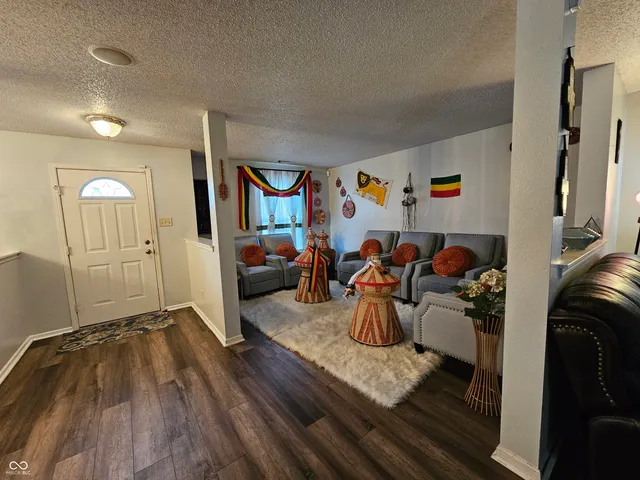 $2,300 | 10633 Cyrus Drive, Indianapolis, IN 46231