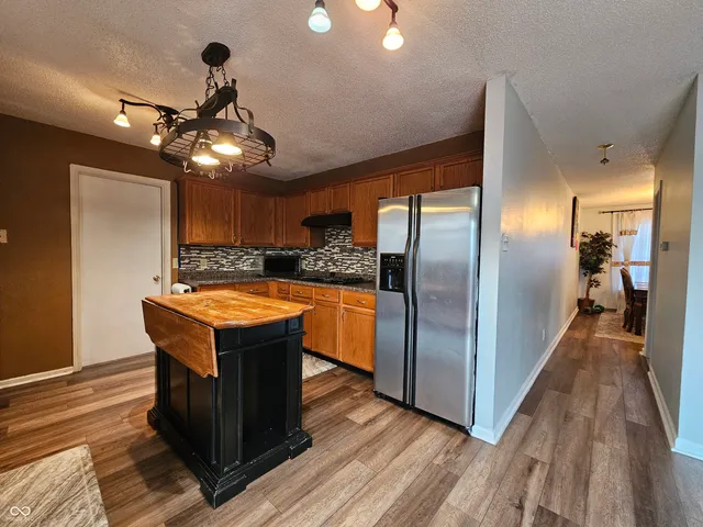 $2,300 | 10633 Cyrus Drive, Indianapolis, IN 46231