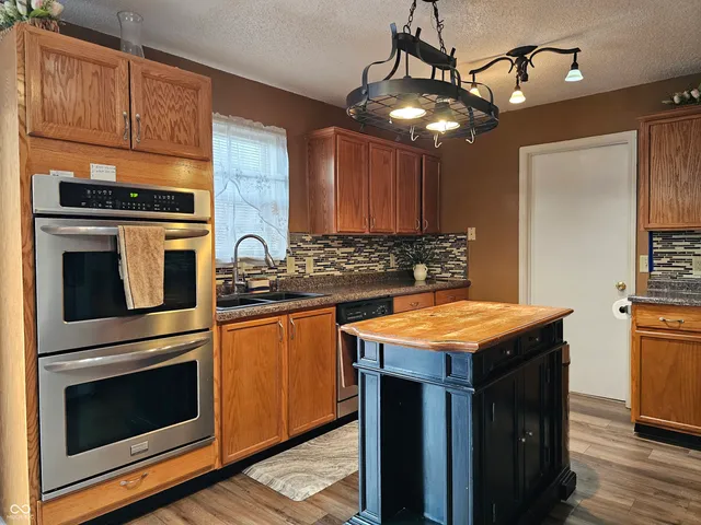 $2,300 | 10633 Cyrus Drive, Indianapolis, IN 46231