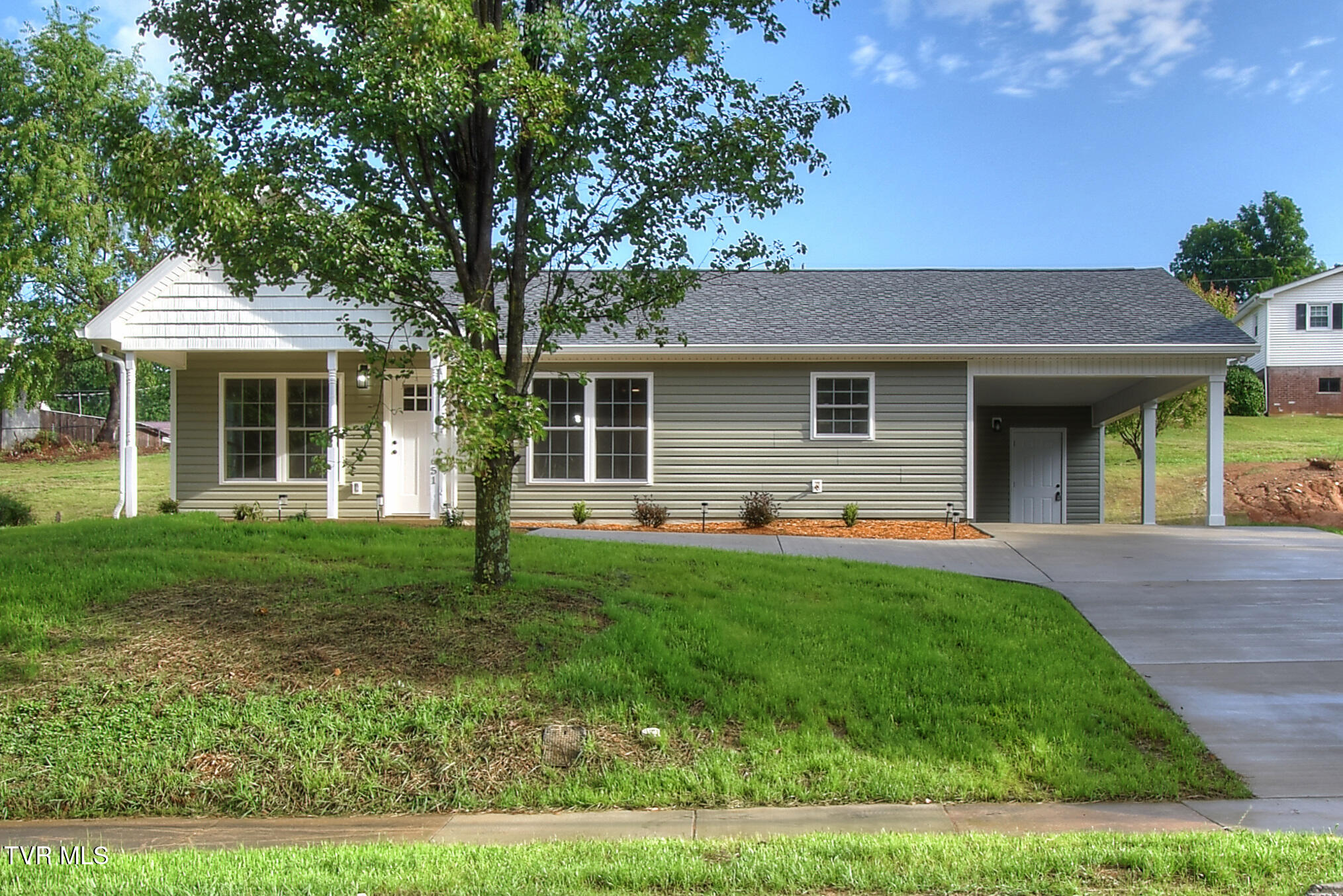 1651 Siam Road Elizabethton, TN 37643 - Photo 5 of 36 4