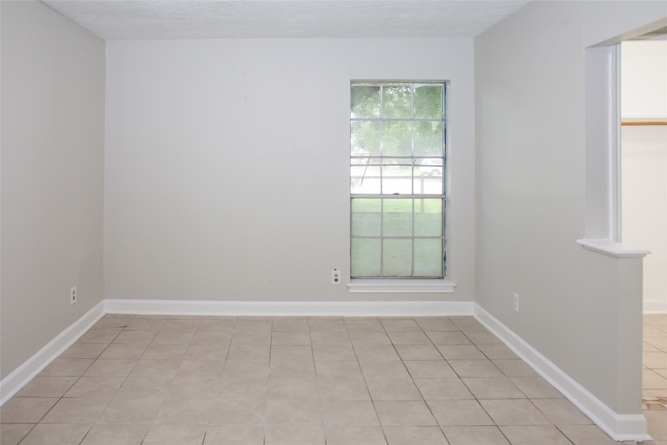 912 Robinson Road La Porte, TX 77571 - Photo 29 of 39 an empty room with windows