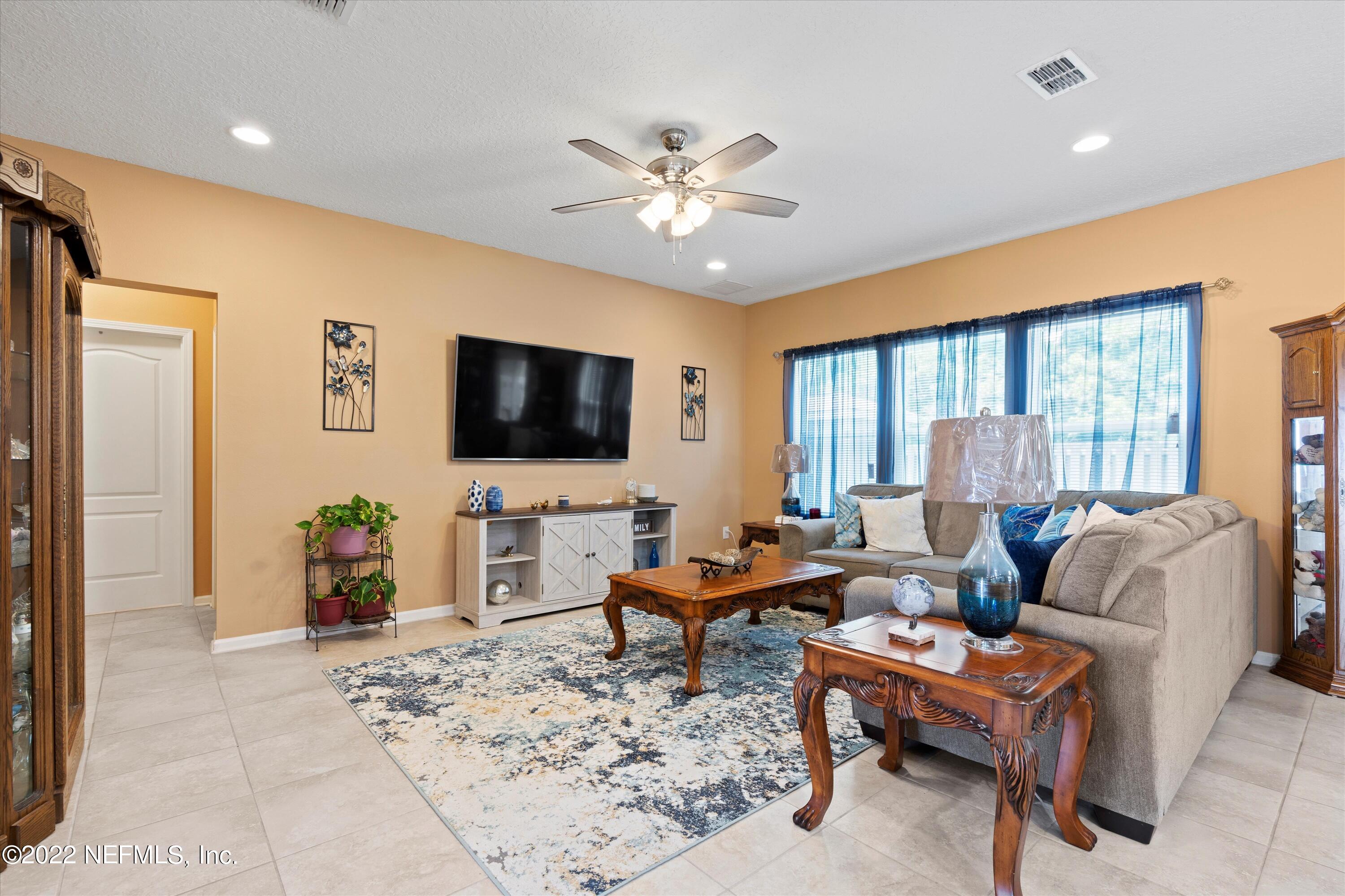 411 Samara Lakes Parkway St. Augustine, FL 32092 - Photo 11 of 39 15-Living Room