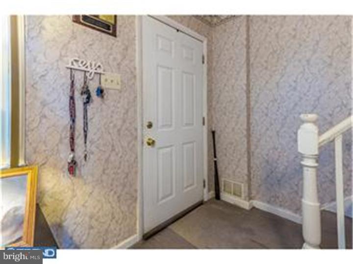 932 Collings Road Camden, NJ 08104 - Photo 2 of 19