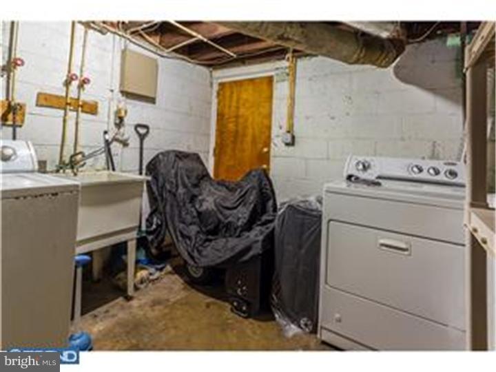 932 Collings Road Camden, NJ 08104 - Photo 11 of 19
