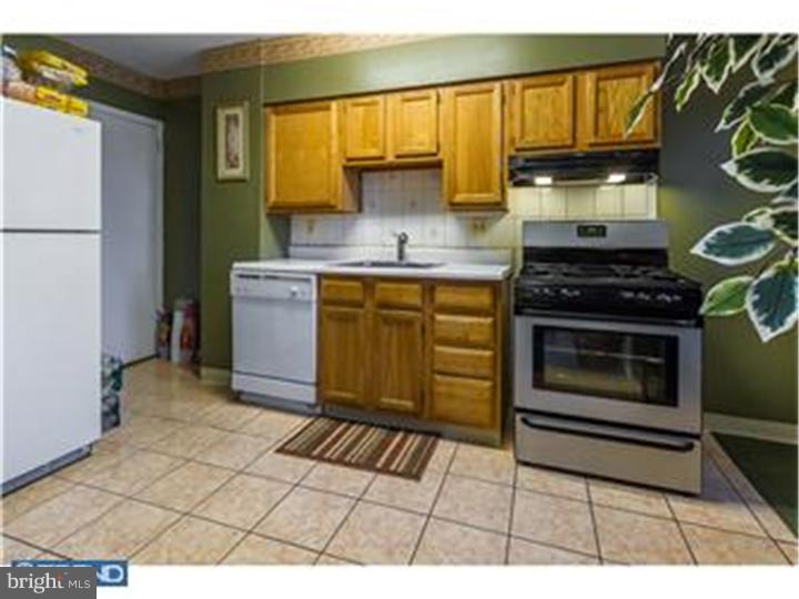 932 Collings Road Camden, NJ 08104 - Photo 6 of 19