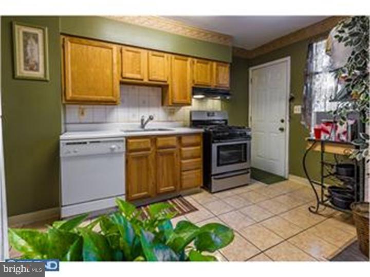 932 Collings Road Camden, NJ 08104 - Photo 7 of 19