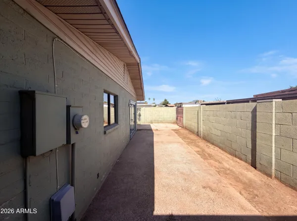 $358,000 | 2326 West Paradise Drive, Phoenix, AZ 85029