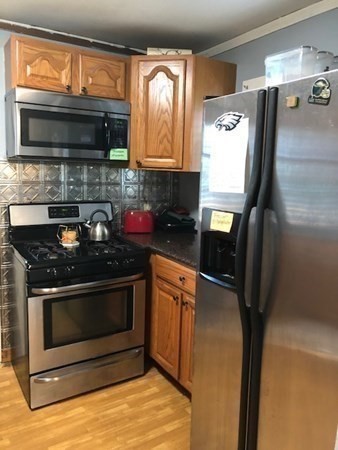 91 Marion Street Springfield, MA 01109 - Photo 13 of 26 Gallery Image 13