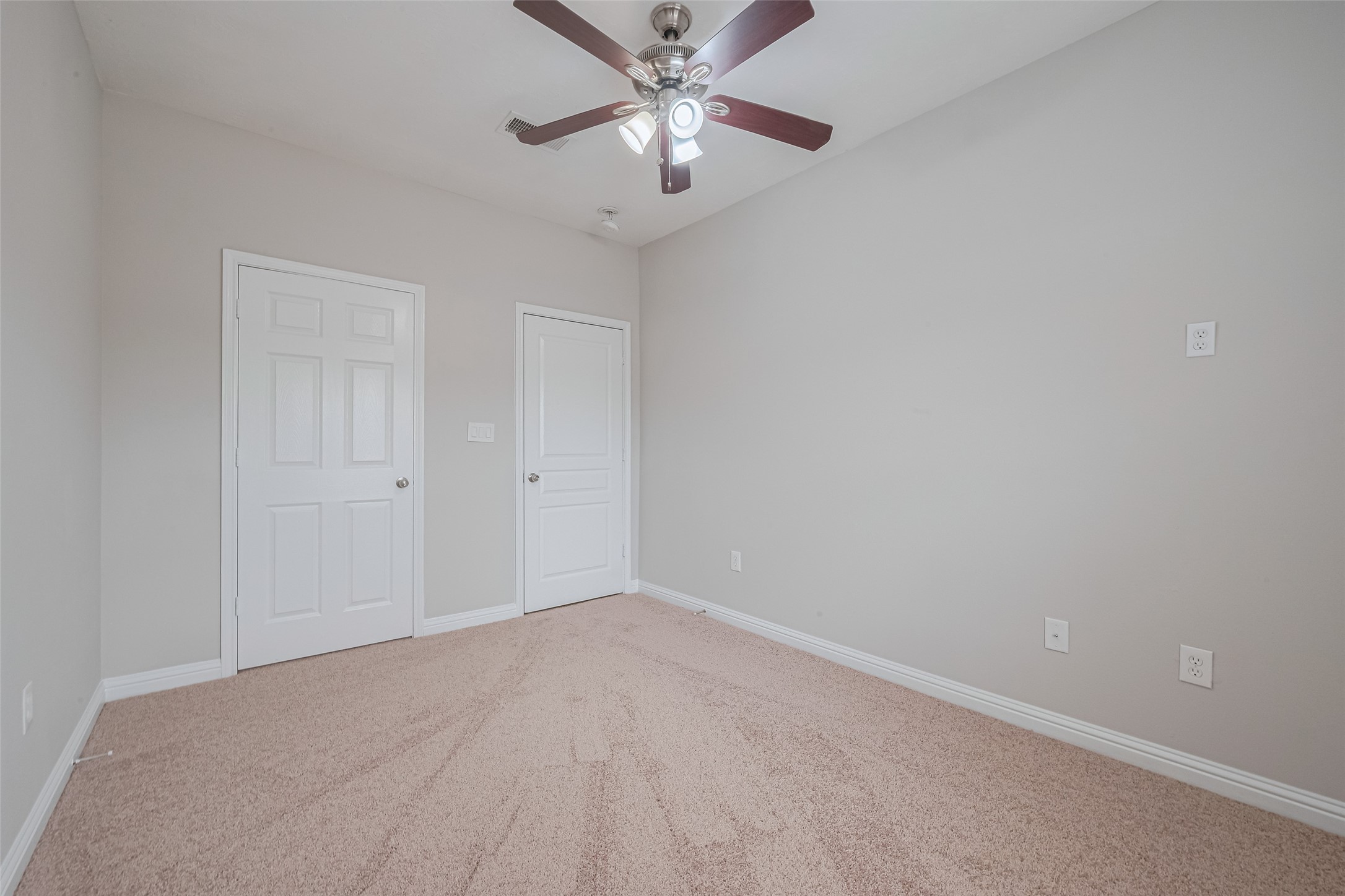 15210 Addicks Stone Drive, Unit B Houston, TX 77082 - Photo 24 of 31 a view of an empty room