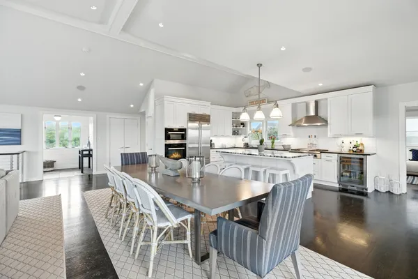 $7,995,000 | 45 Starbuck Road, Nantucket, MA 02554