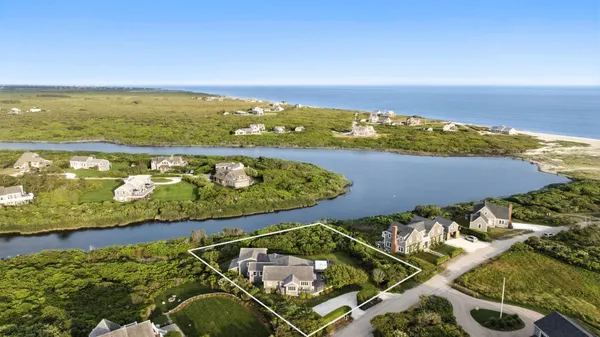 $7,995,000 | 45 Starbuck Road, Nantucket, MA 02554
