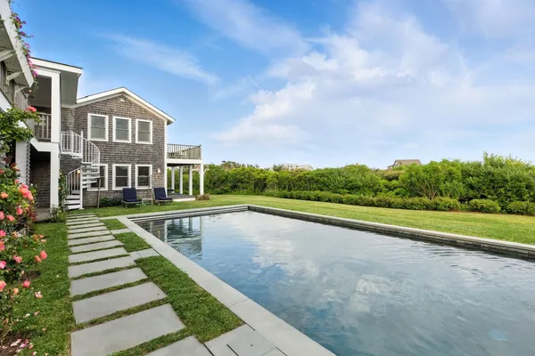 $7,995,000 | 45 Starbuck Road, Nantucket, MA 02554