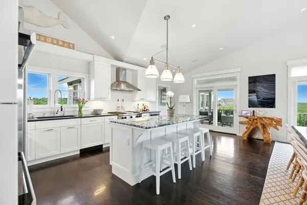 $7,995,000 | 45 Starbuck Road, Nantucket, MA 02554