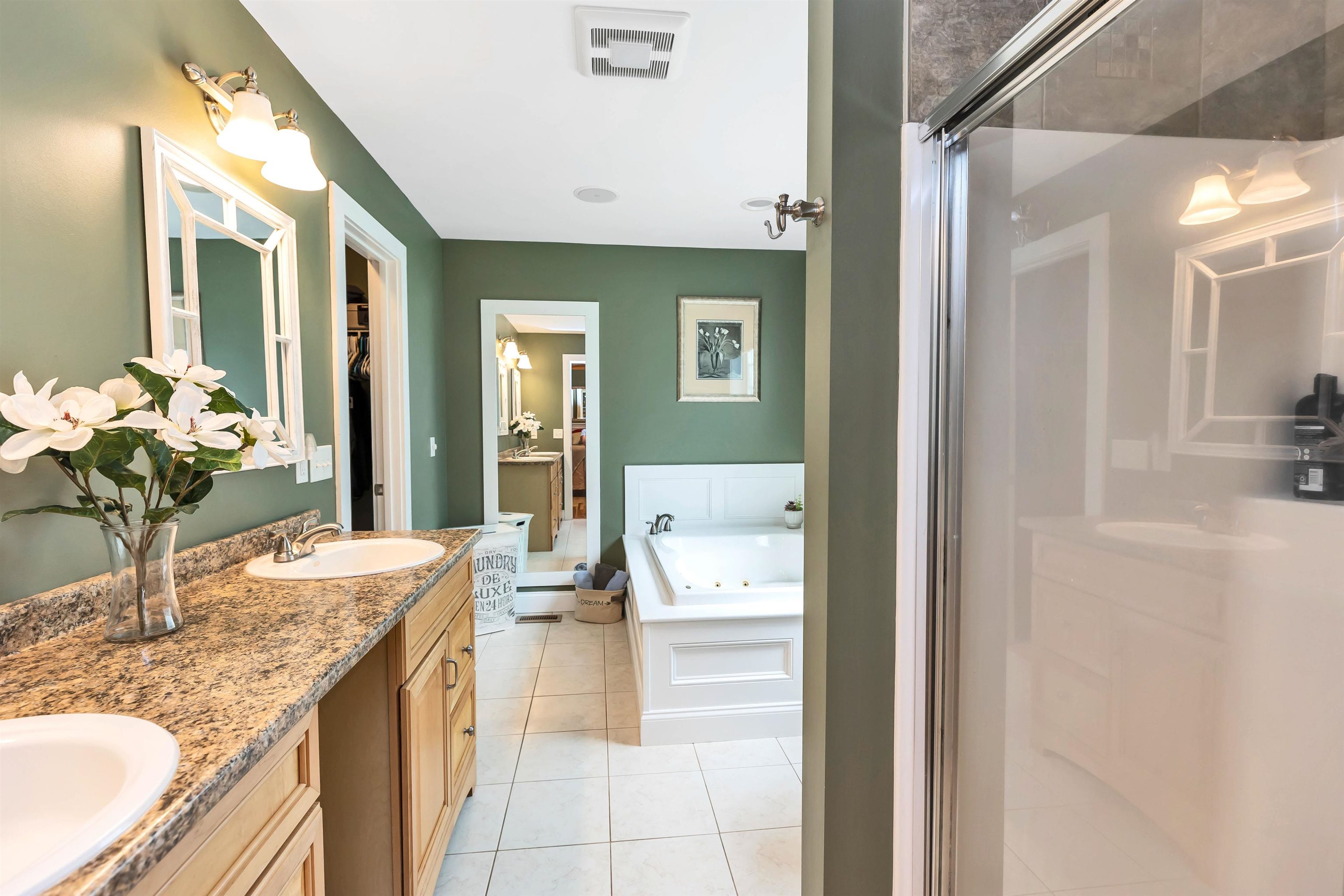 277 Buckley Road Weare, NH 03281 - Photo 10 of 40