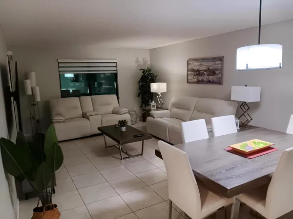$2,500 | 13125 Chadwick Court, Unit 2, Wellington, FL 33414