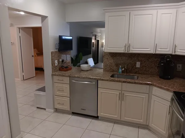$2,500 | 13125 Chadwick Court, Unit 2, Wellington, FL 33414