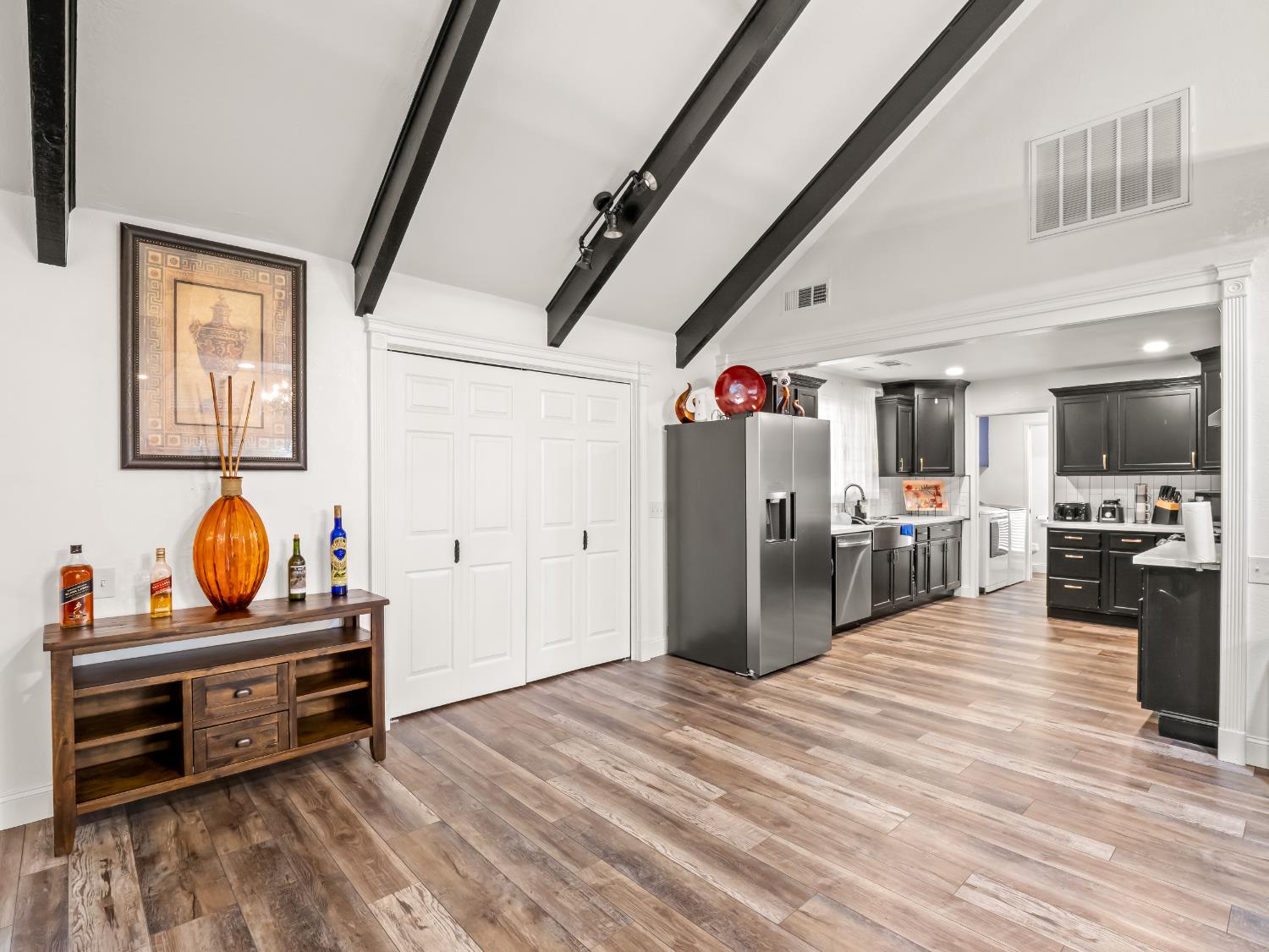 1691 South Bailey Avenue Fresno, CA 93727 - Photo 24 of 41 a bed room with a bed and furniture