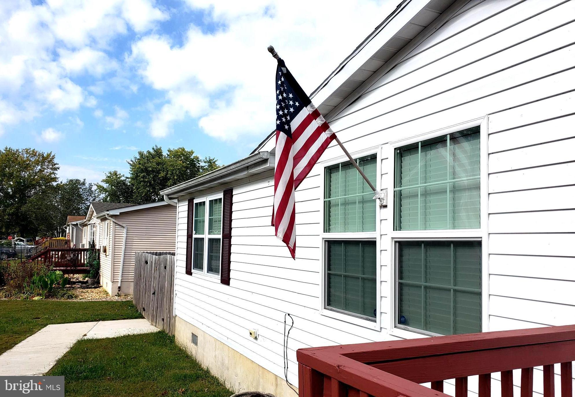 45886 South Springsteen Court California, MD 20619 - Photo 5 of 30 Warm and welcoming!
