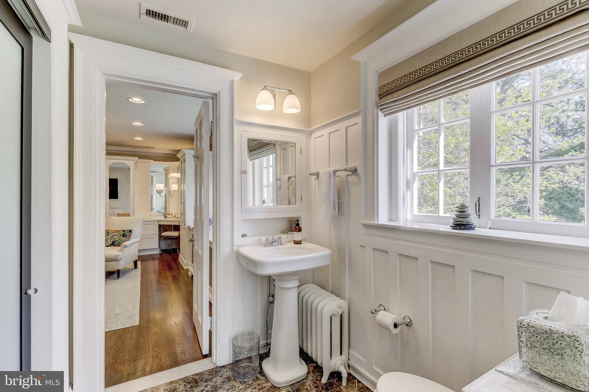 10 Whitfield Road Baltimore, MD 21210 - Photo 35 of 53 Master Half-Bath