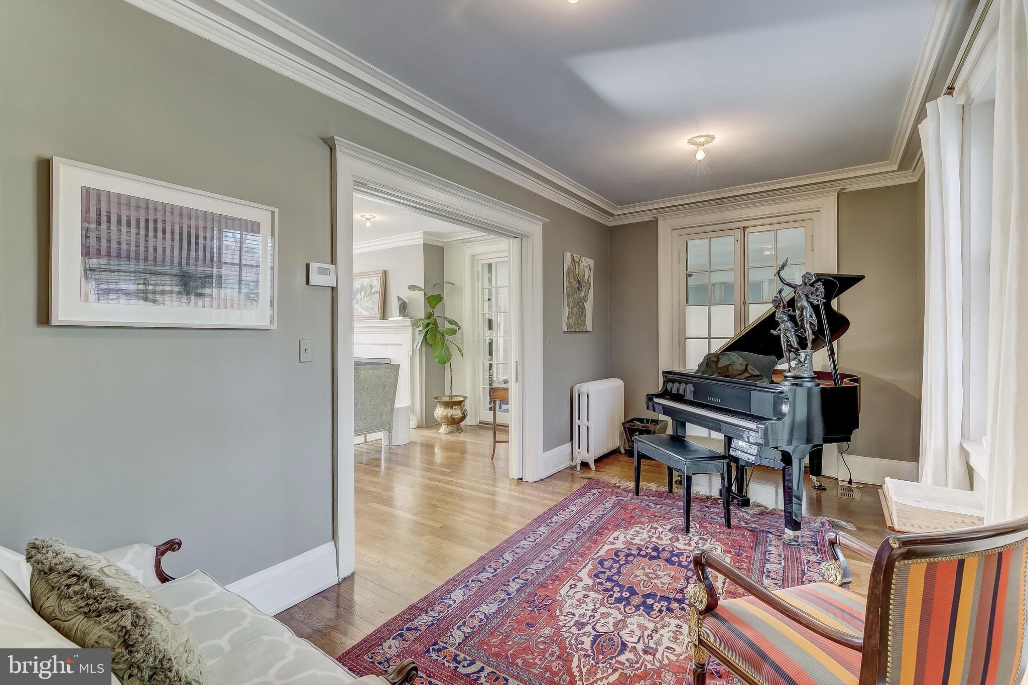 10 Whitfield Road Baltimore, MD 21210 - Photo 8 of 53 Sitting Room