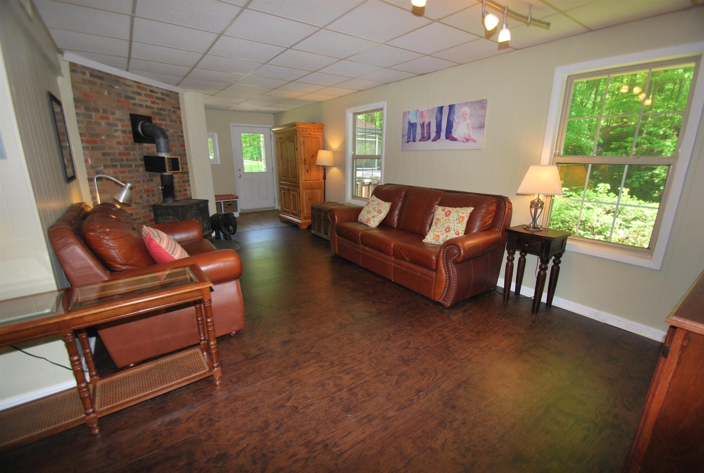 940 North Corinth Road Portland, TN 37148 - Photo 8 of 30 a living room with furniture and a large window