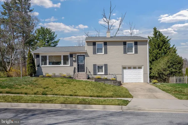 $515,000 | 6 Pickett Road, Lutherville-Timonium, MD 21093