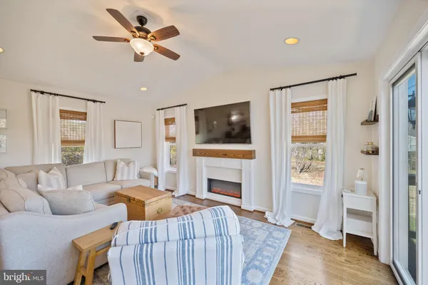 $515,000 | 6 Pickett Road, Lutherville-Timonium, MD 21093