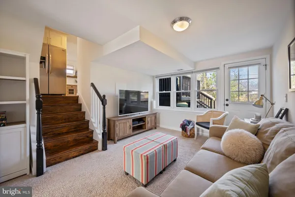 $515,000 | 6 Pickett Road, Lutherville-Timonium, MD 21093