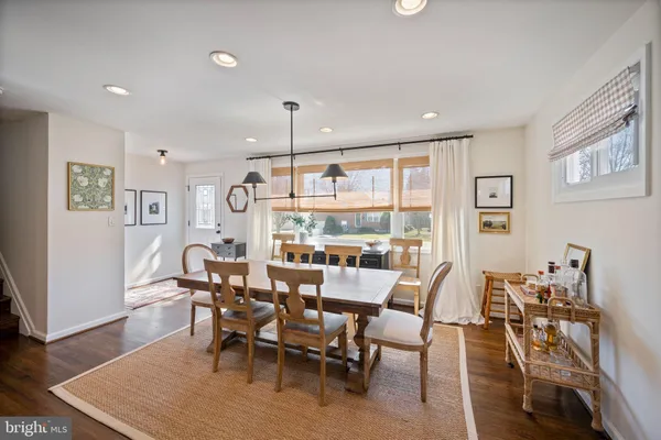 $515,000 | 6 Pickett Road, Lutherville-Timonium, MD 21093