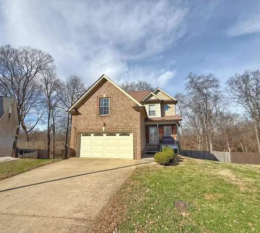 $405,000 | 2720 Arthurs Court, Clarksville, TN 37040