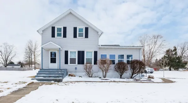 $230,000 | 300 East South Street, Atlanta, IL 61723