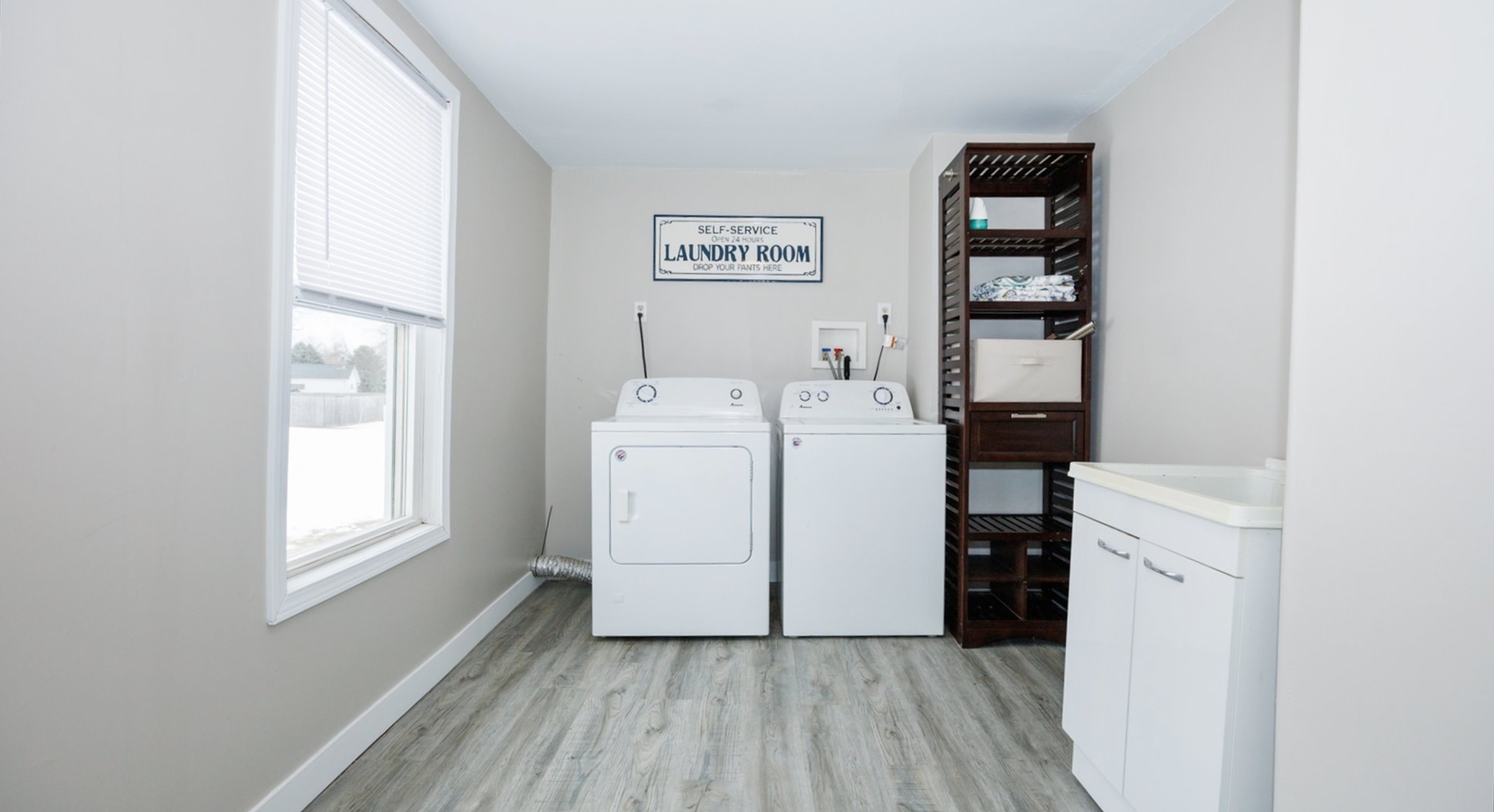 300 East South Street Atlanta, IL 61723 - Photo 18 of 69 a utility room with dryer and washer