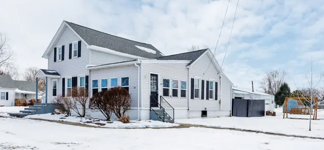 $249,900 | 300 East South Street, Atlanta, IL 61723