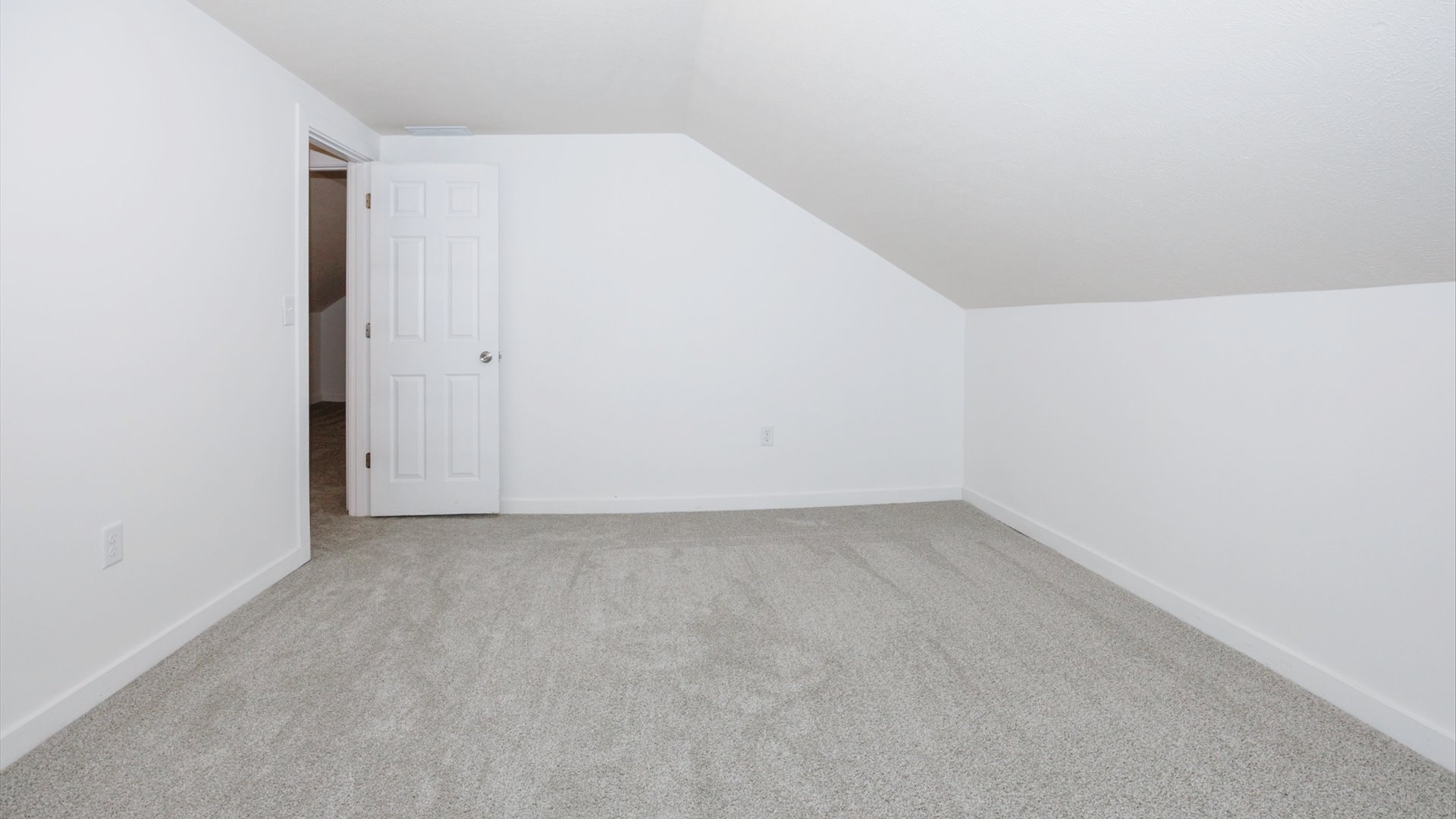 300 East South Street Atlanta, IL 61723 - Photo 37 of 69 a view of small space