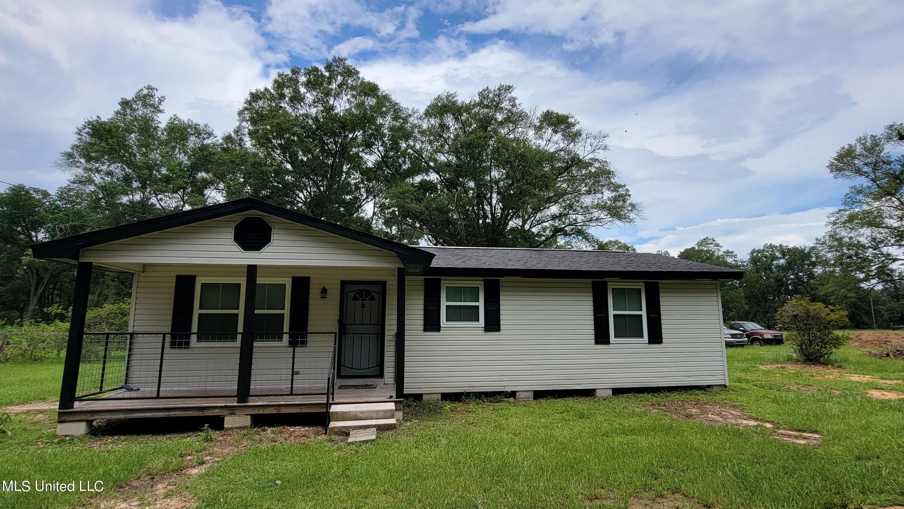 15301 Cable Bridge Road Gulfport, MS 39503 - Photo 1 of 20 20240712_123811