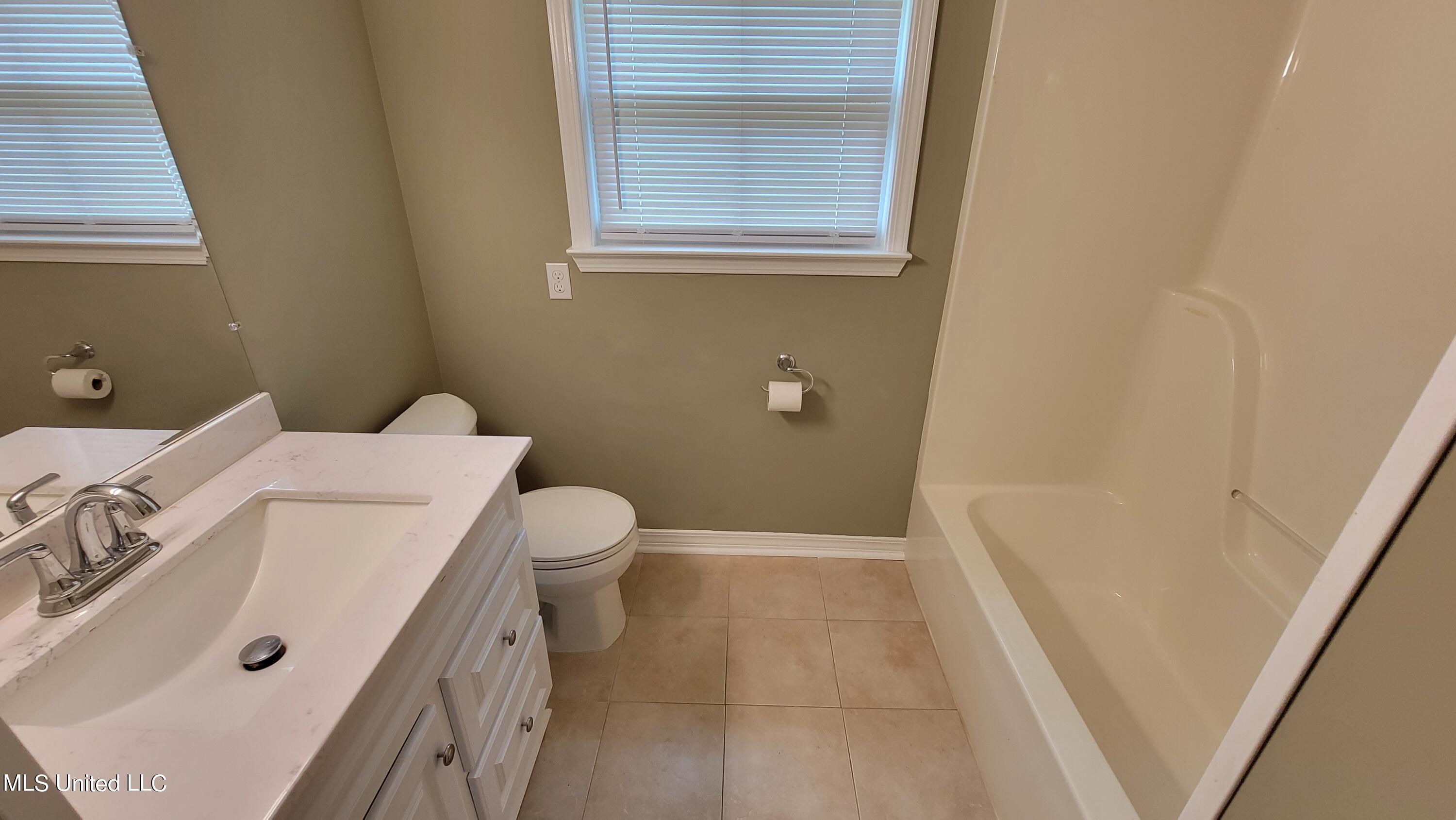 15301 Cable Bridge Road Gulfport, MS 39503 - Photo 7 of 20 20240712_124315